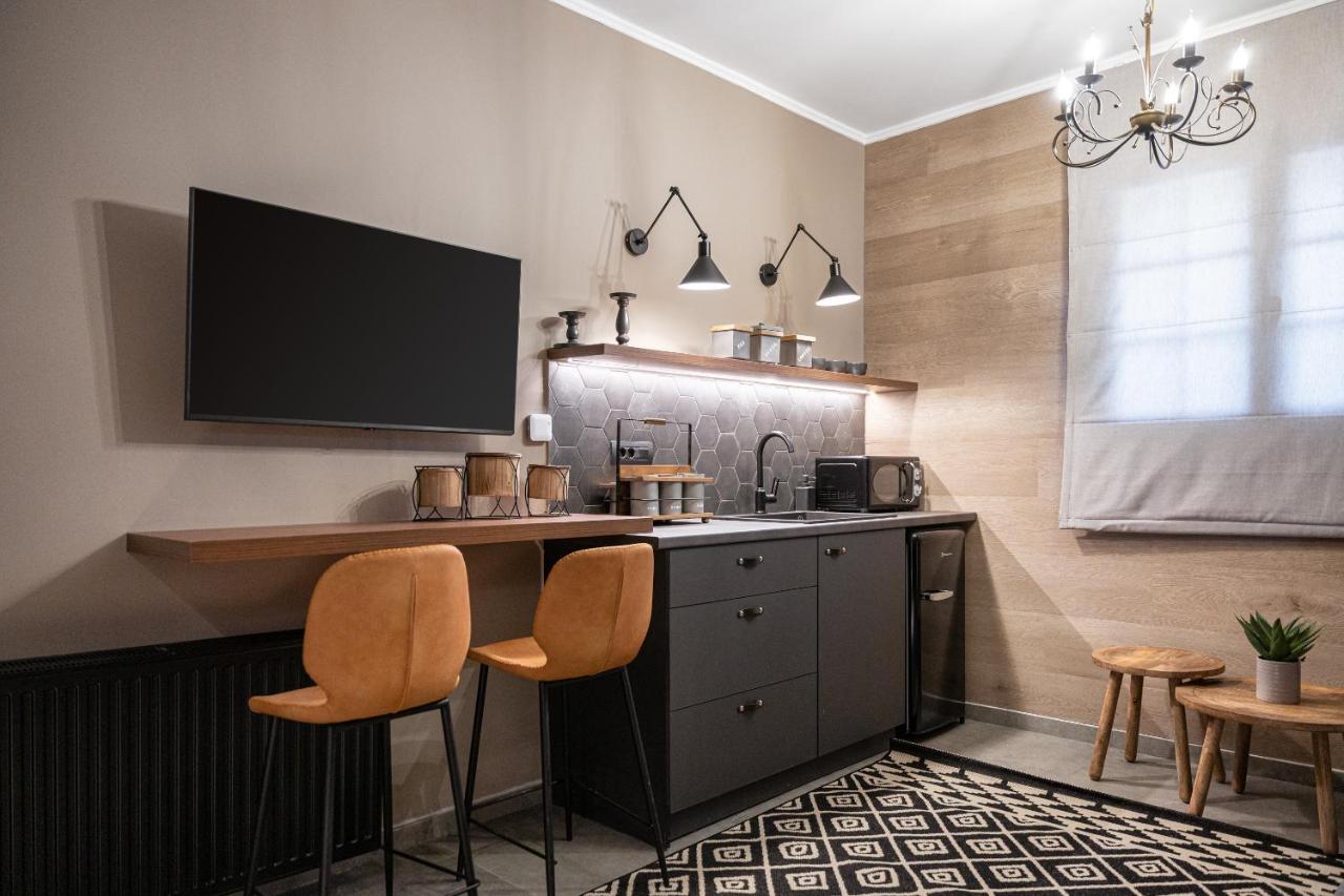 Gm Luxury Suites Kalavryta Extérieur photo