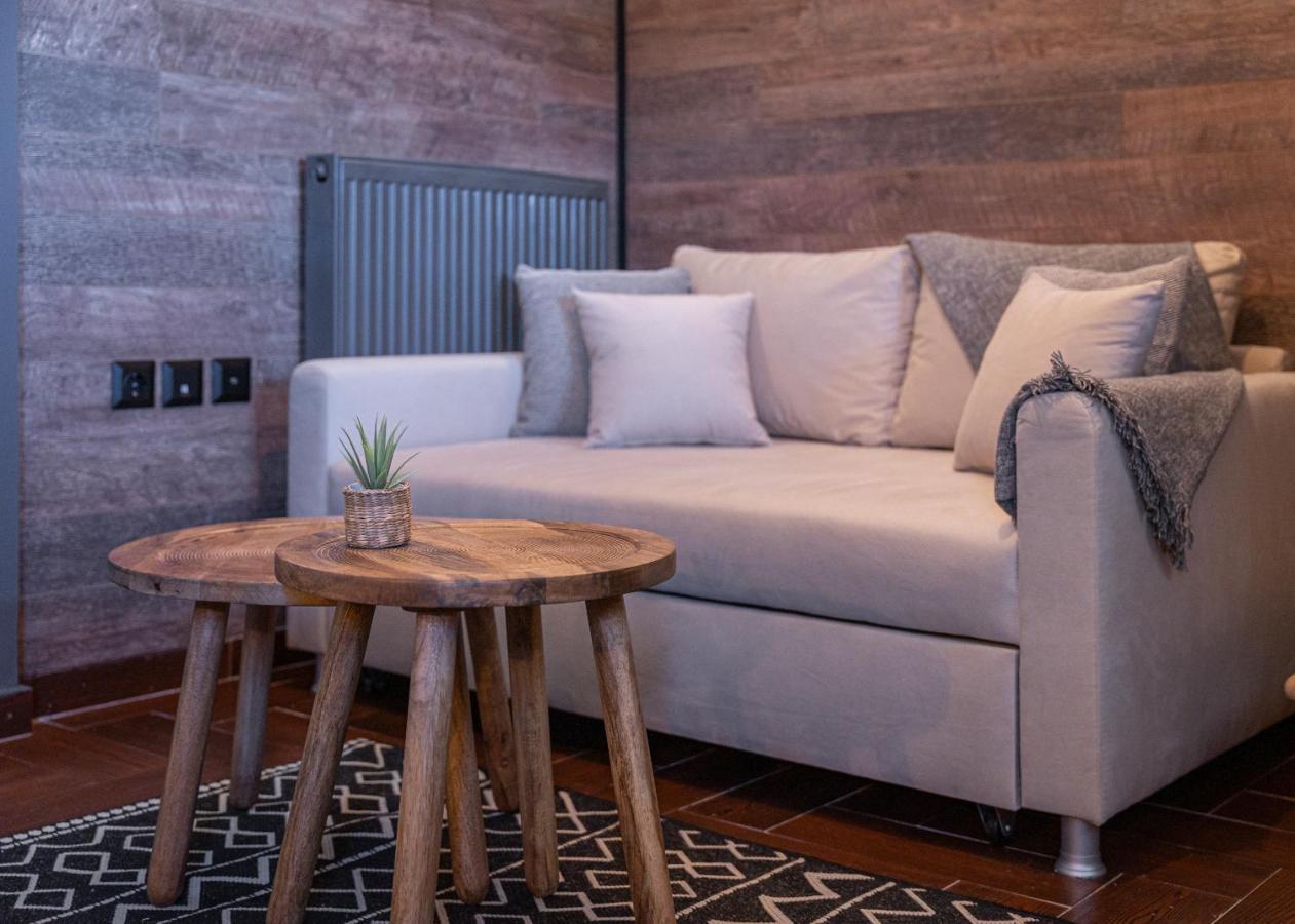 Gm Luxury Suites Kalavryta Extérieur photo
